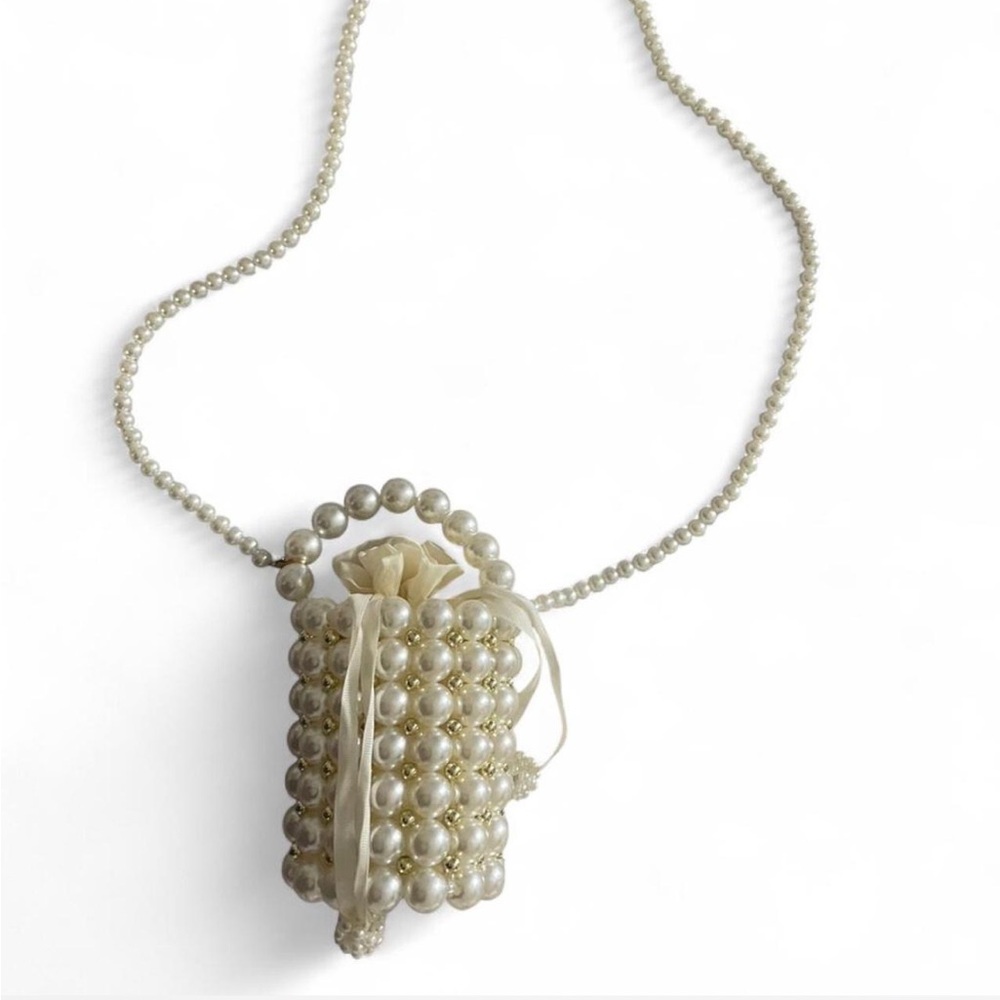 Elegant Pearl Beaded Necklace